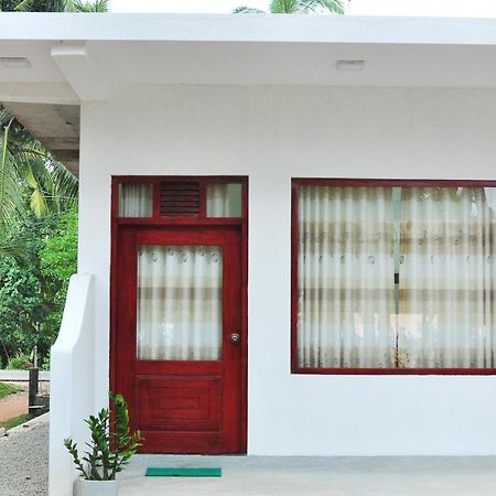 Sea View Villa Bentota, Induruwa Exterior photo